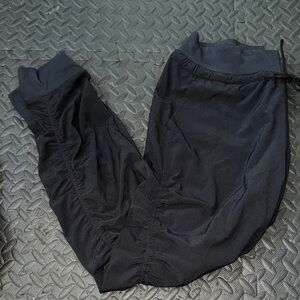 Athleta Black Ruched Leggings